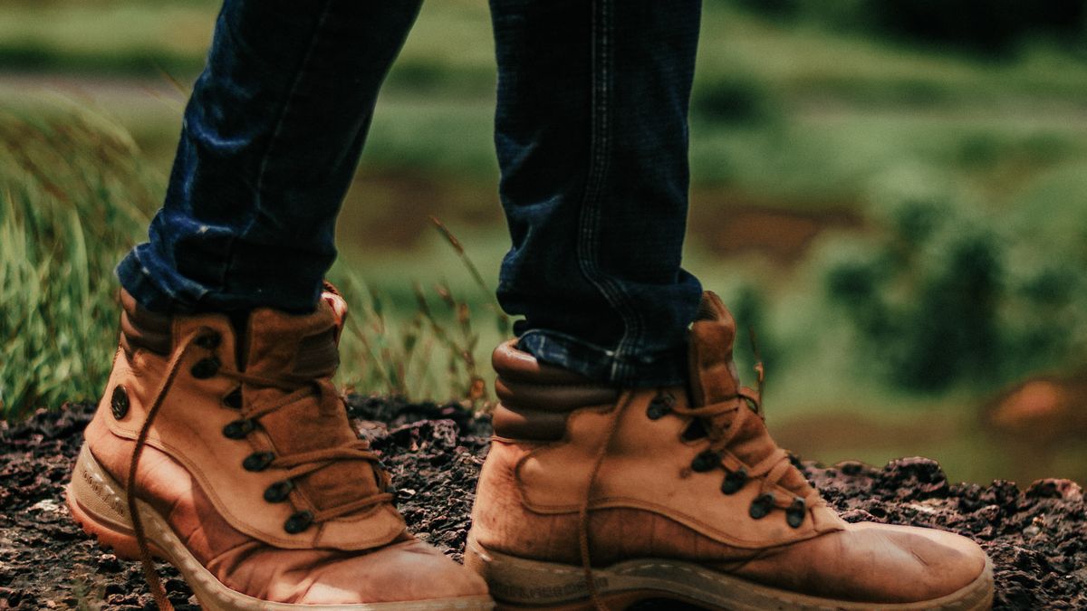 Choosing Trail Shoes for Muddy Lowland Paths